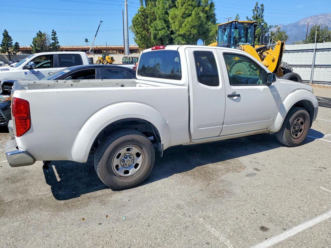 2012 NISSAN Frontier