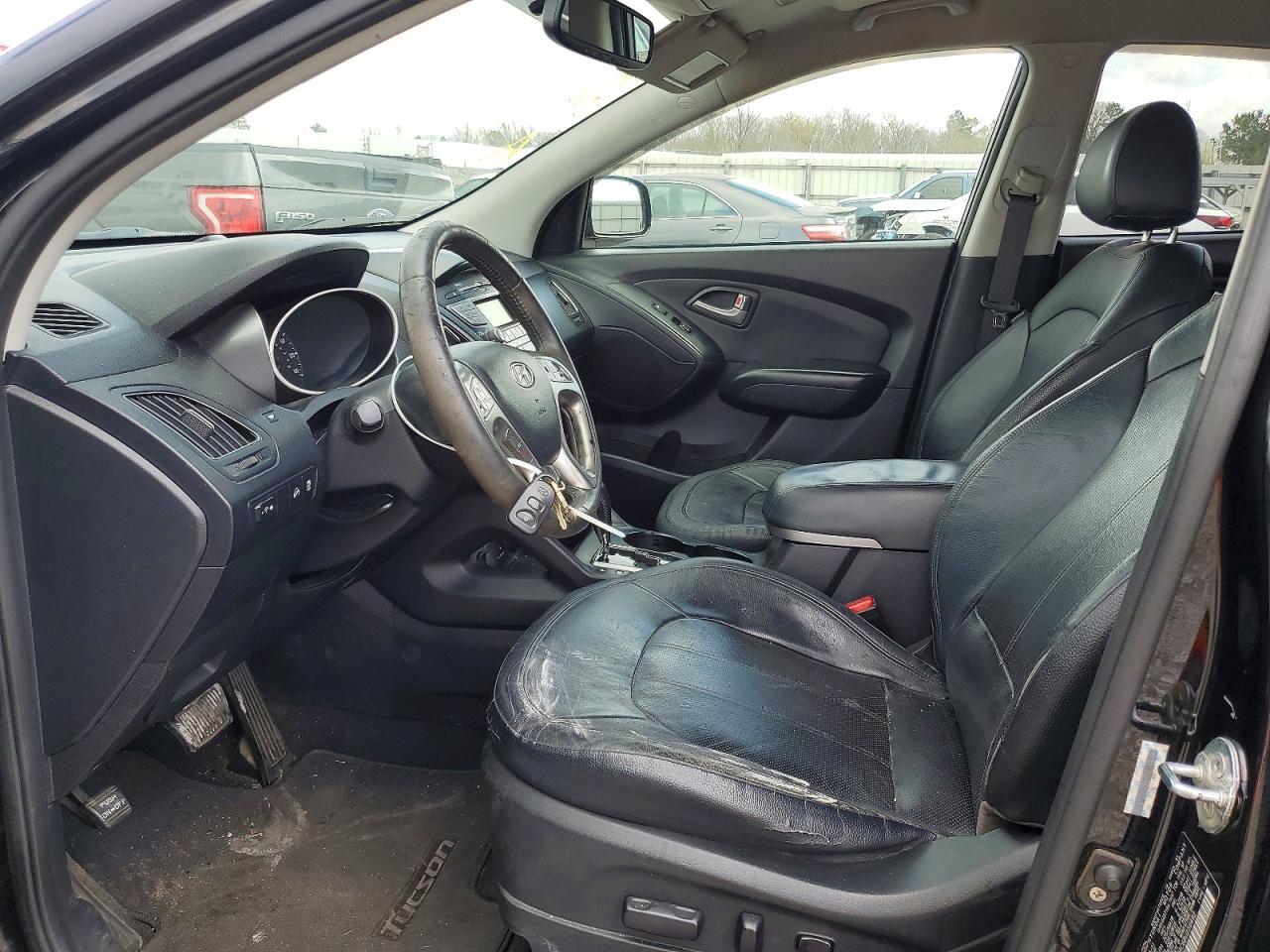 2011 HYUNDAI TUCSON