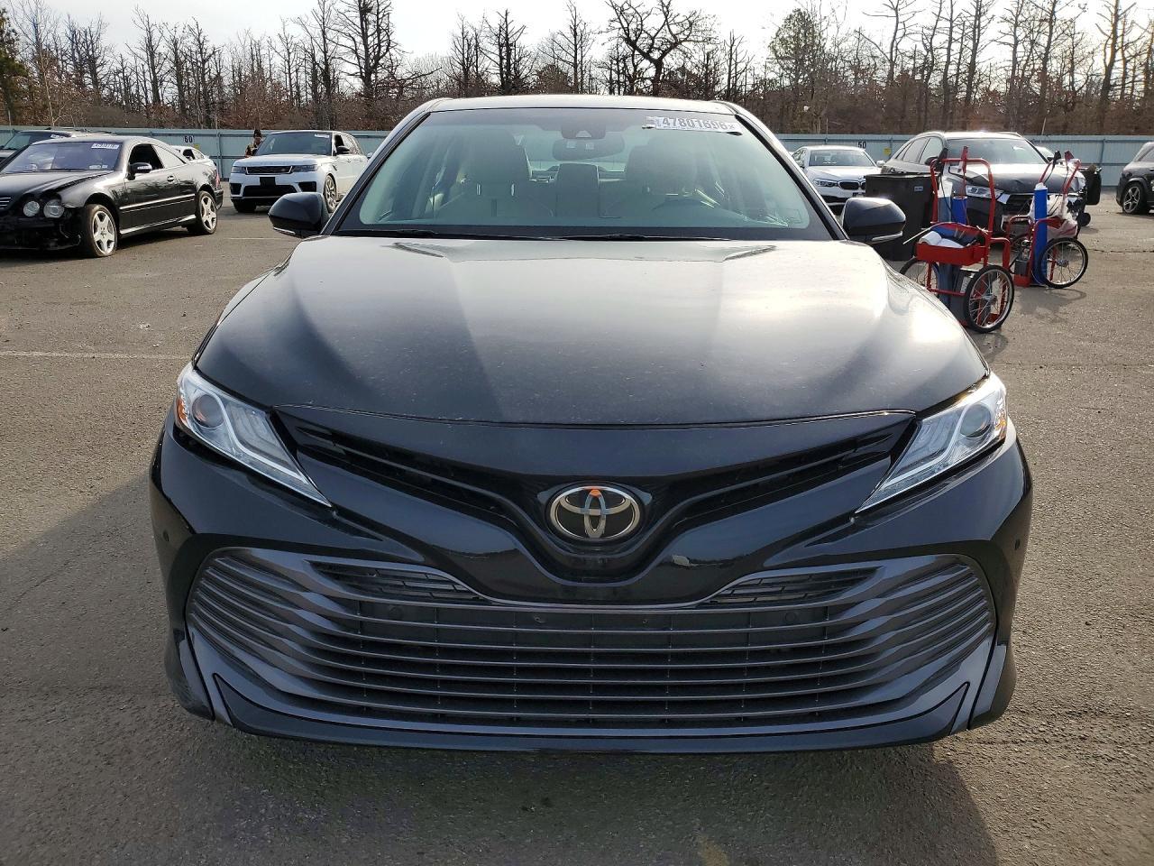 2018 TOYOTA CAMRY