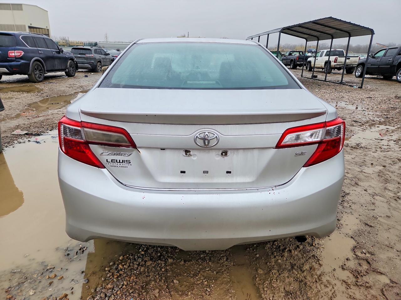 2014 TOYOTA CAMRY