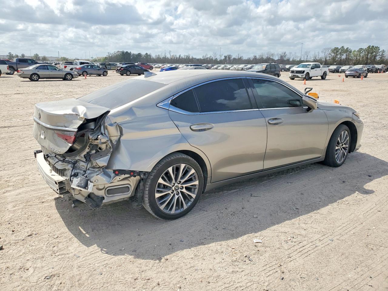 2021 LEXUS ES 350