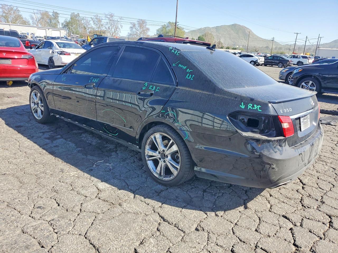 2013 MERCEDES-BENZ E-Class