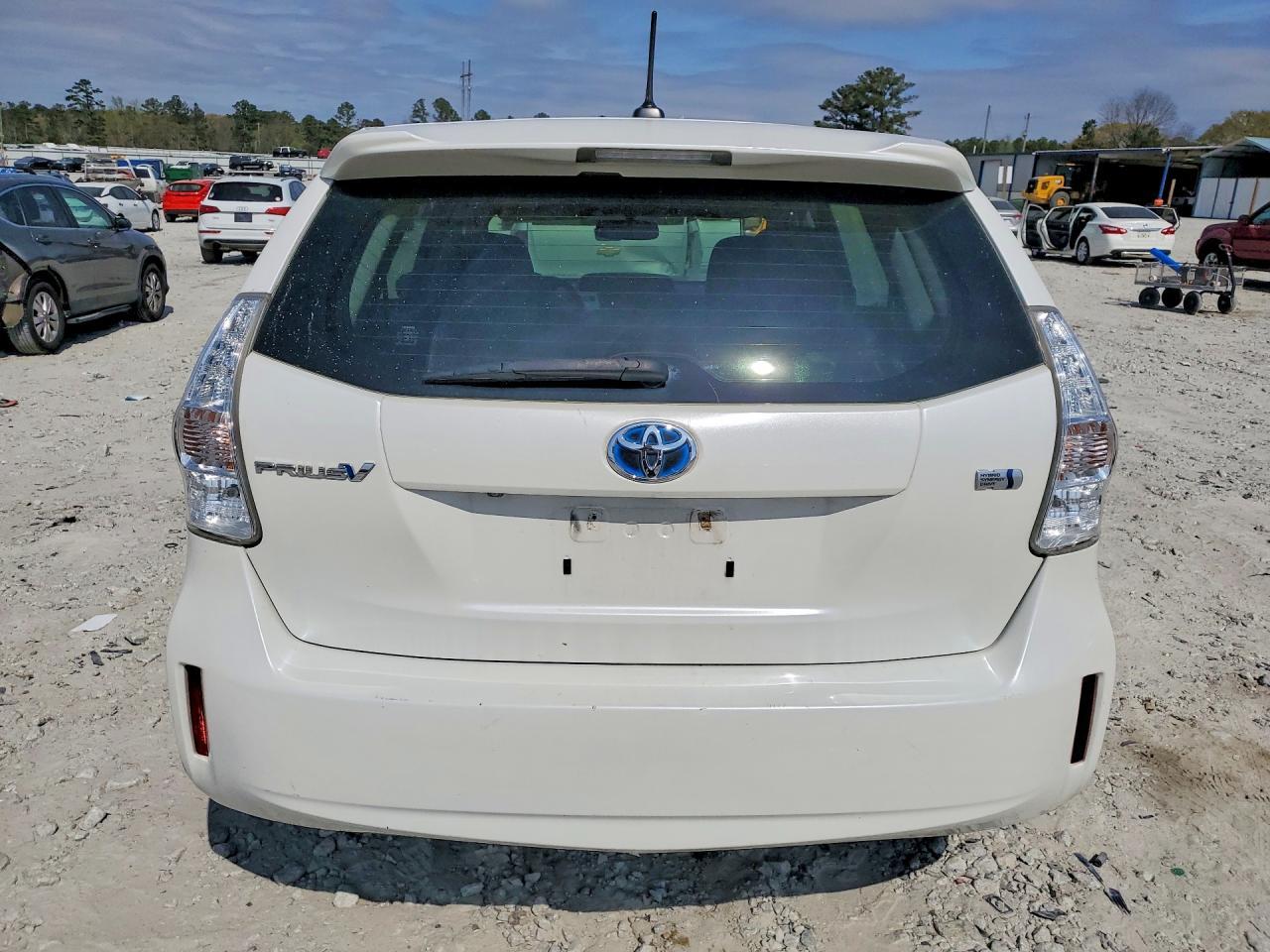 2013 TOYOTA PRIUS V