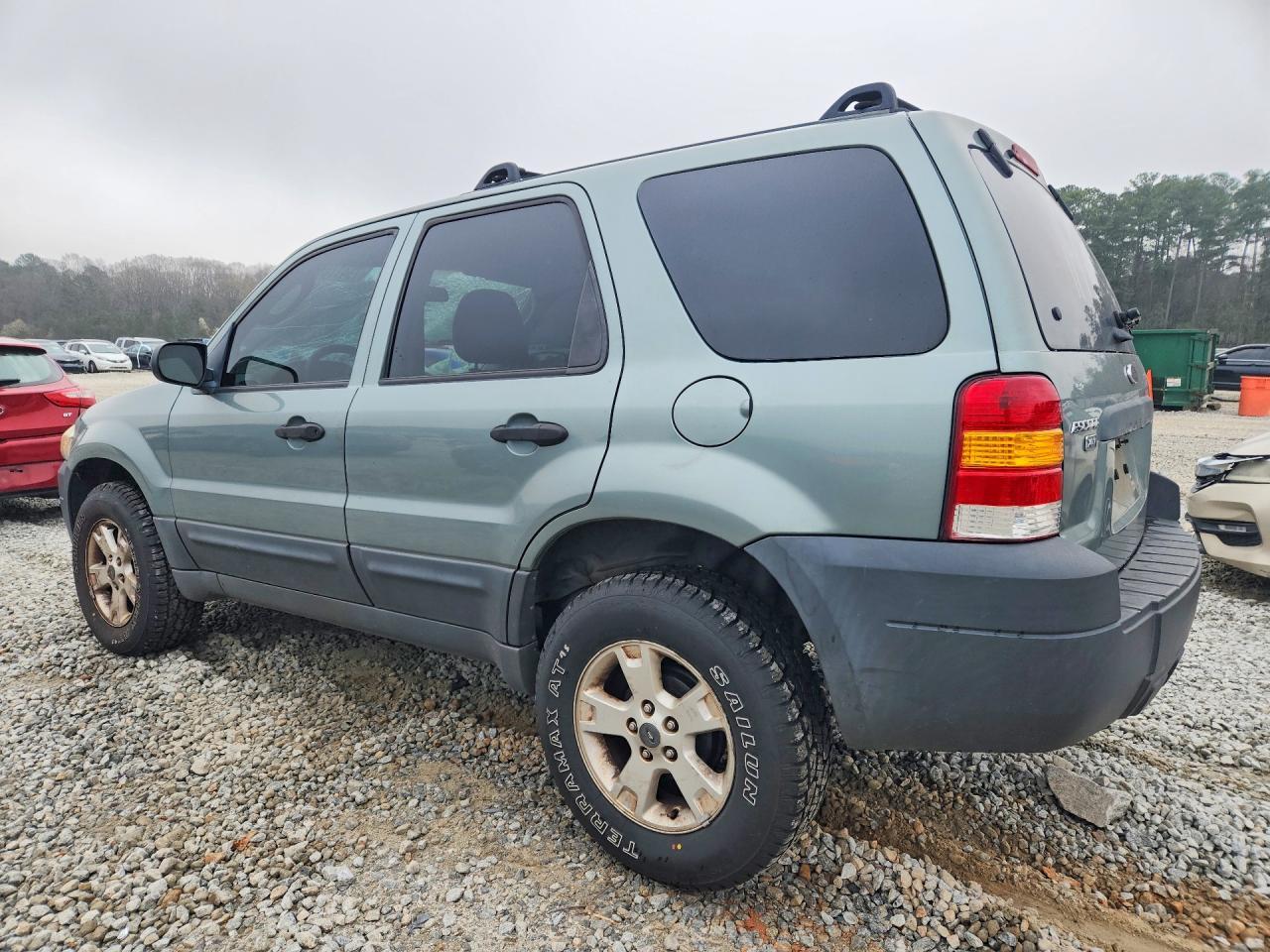 2005 FORD ESCAPE