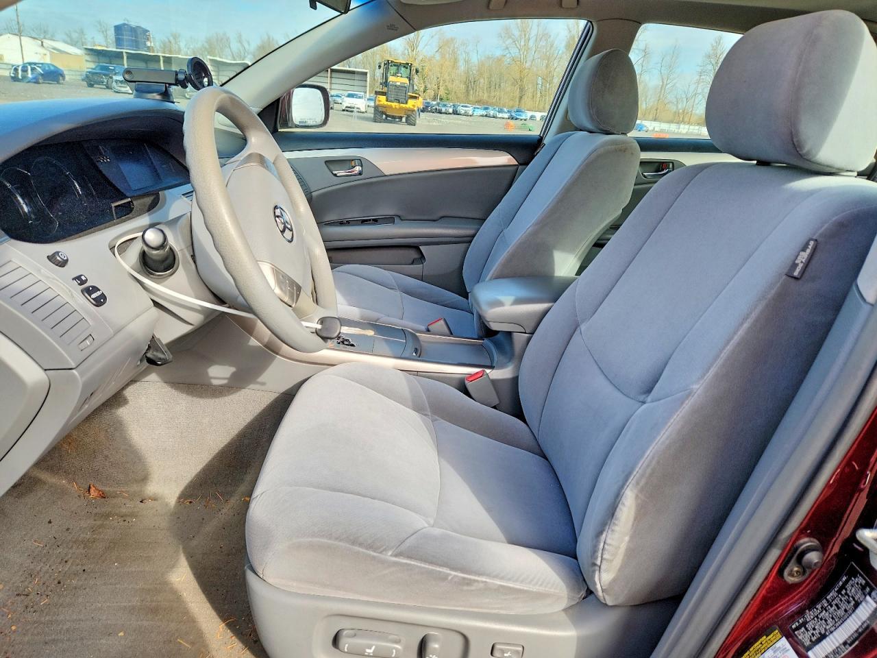 2005 TOYOTA Avalon