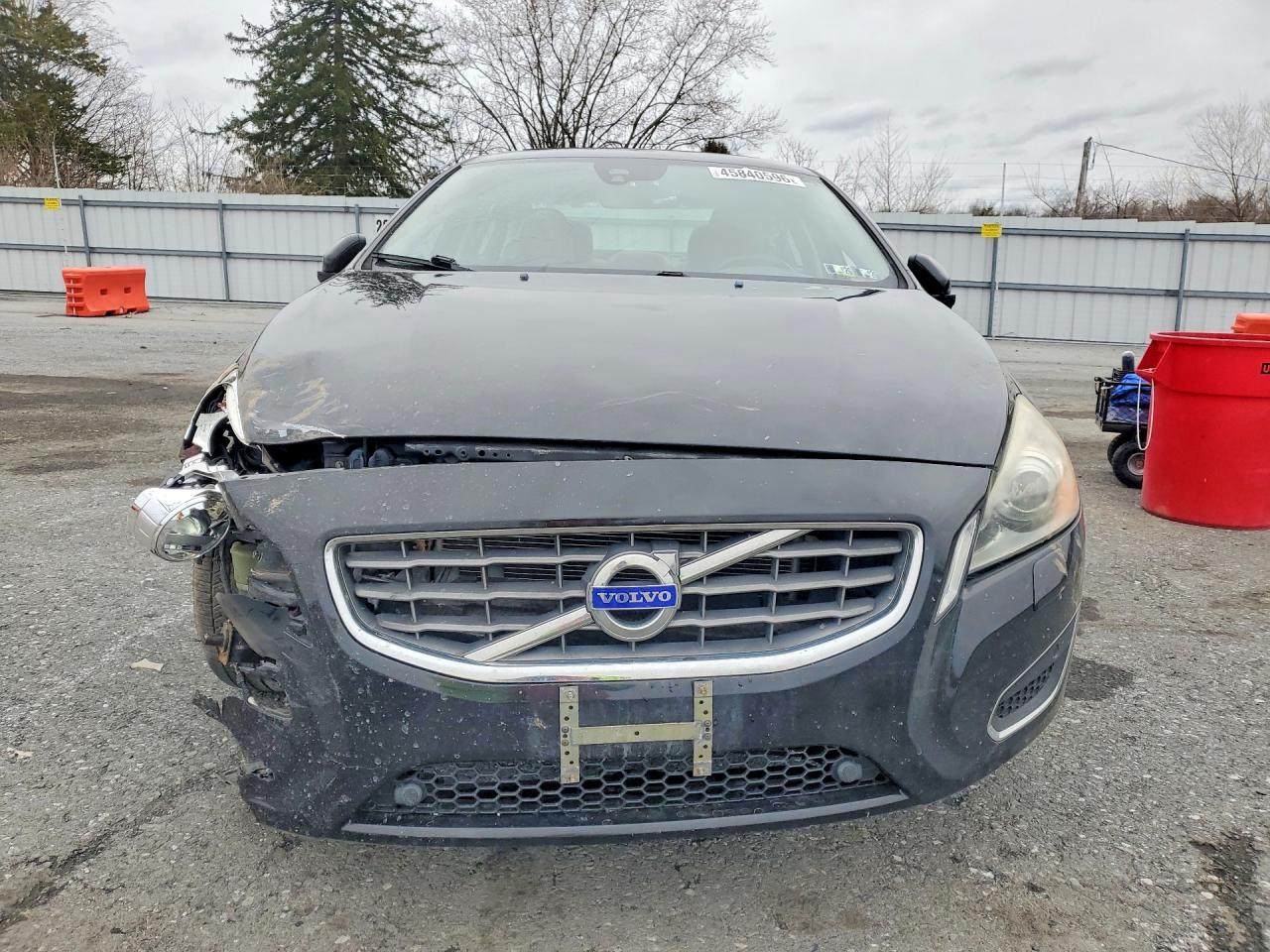 2013 VOLVO S60