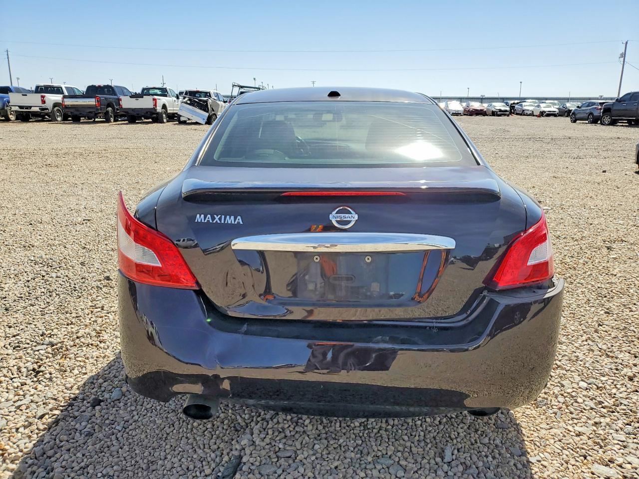 2010 NISSAN Maxima
