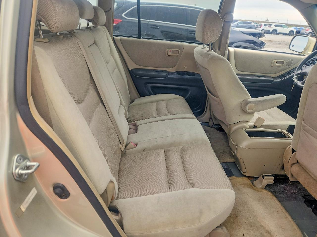 2003 TOYOTA HIGHLANDER