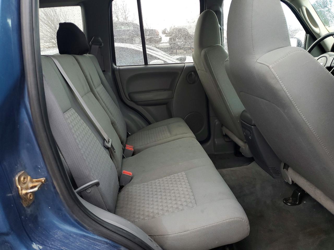 2005 JEEP Liberty