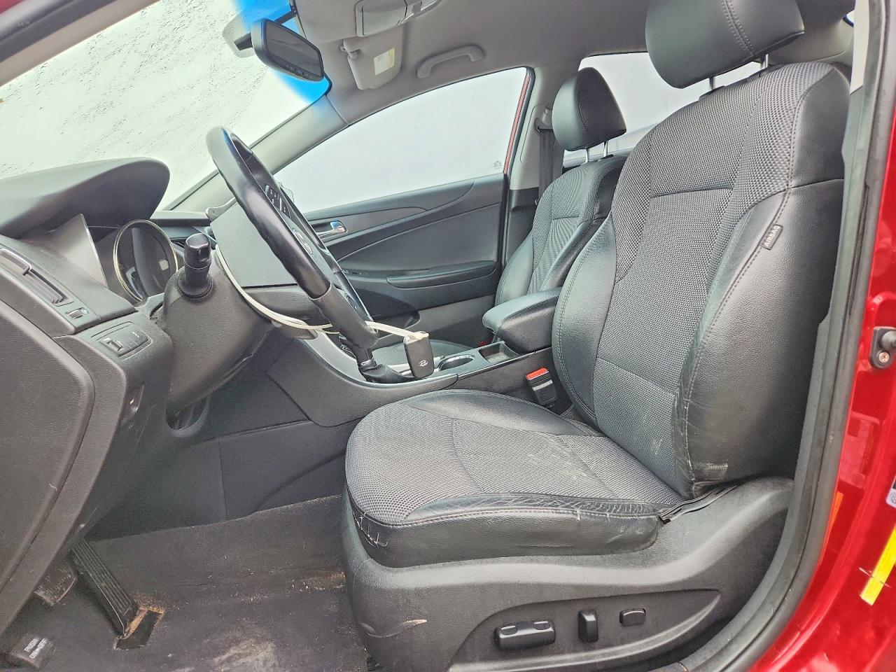 2011 HYUNDAI SONATA