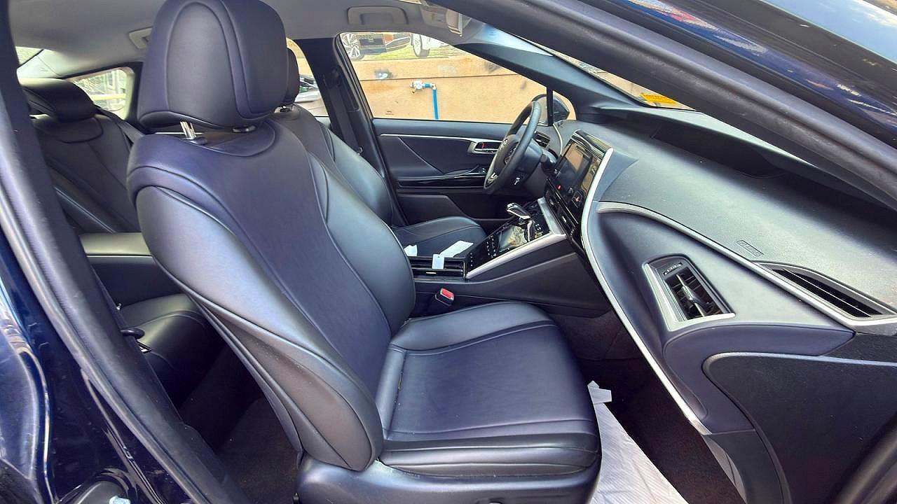 2016 TOYOTA Mirai