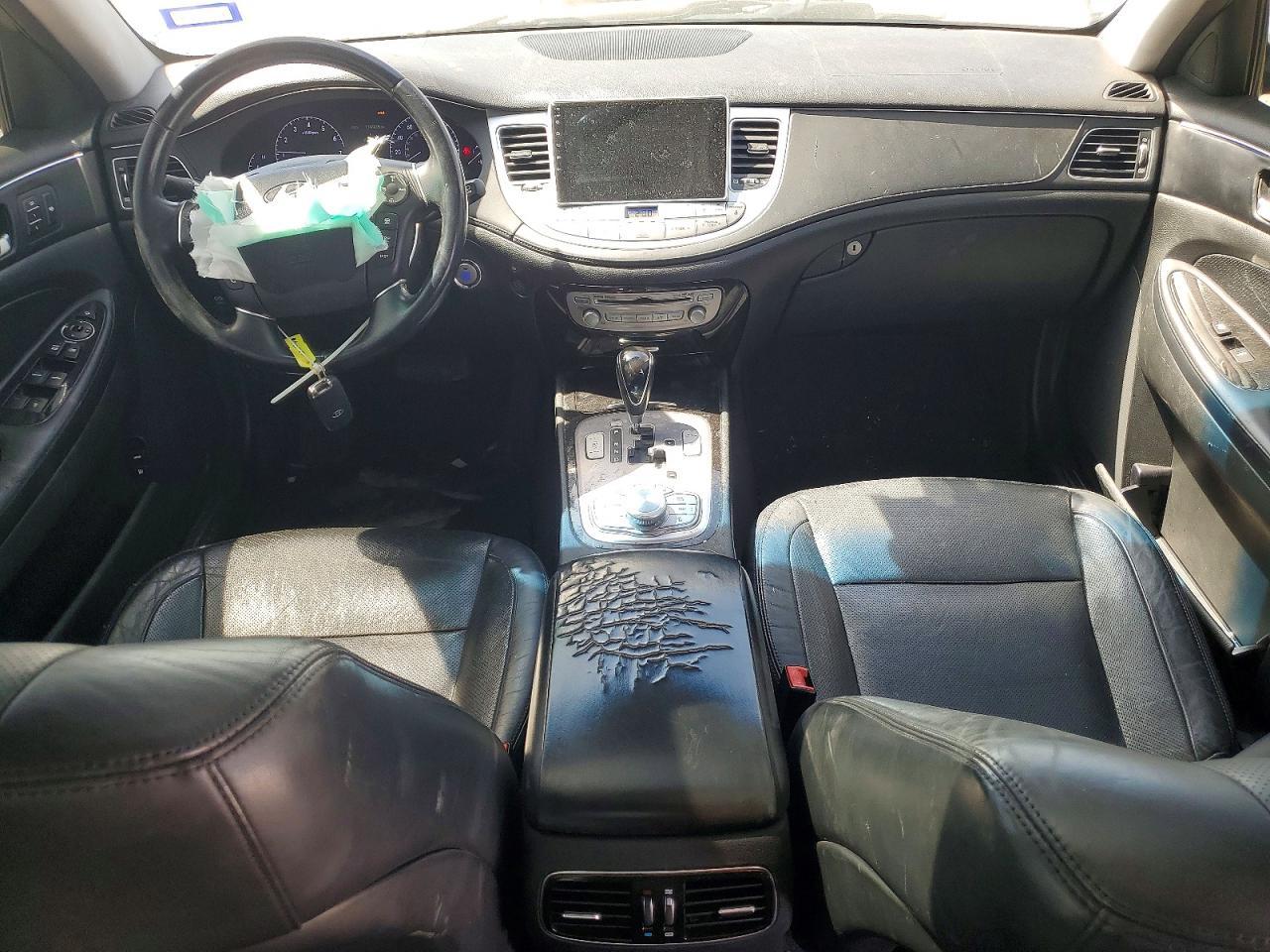 2014 HYUNDAI GENESIS