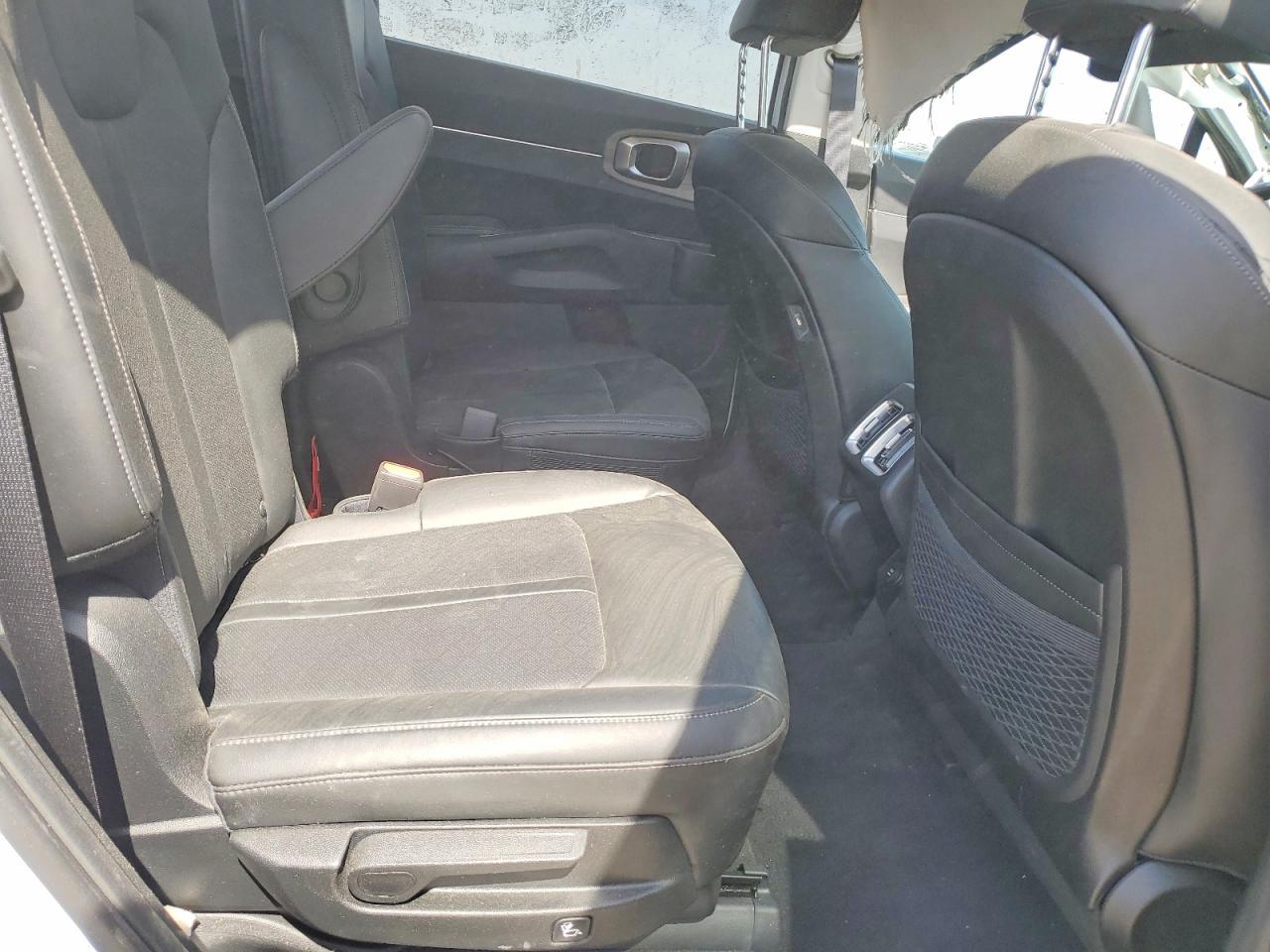 2023 KIA SORENTO