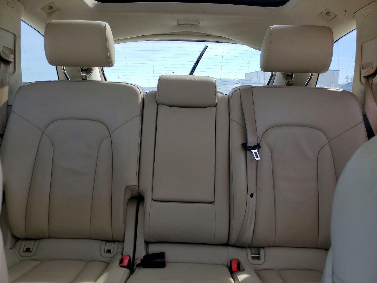 2010 AUDI Q7