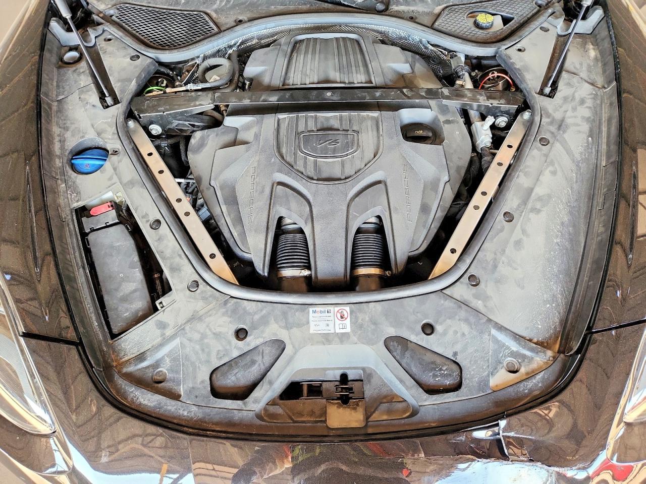 2023 PORSCHE Panamera