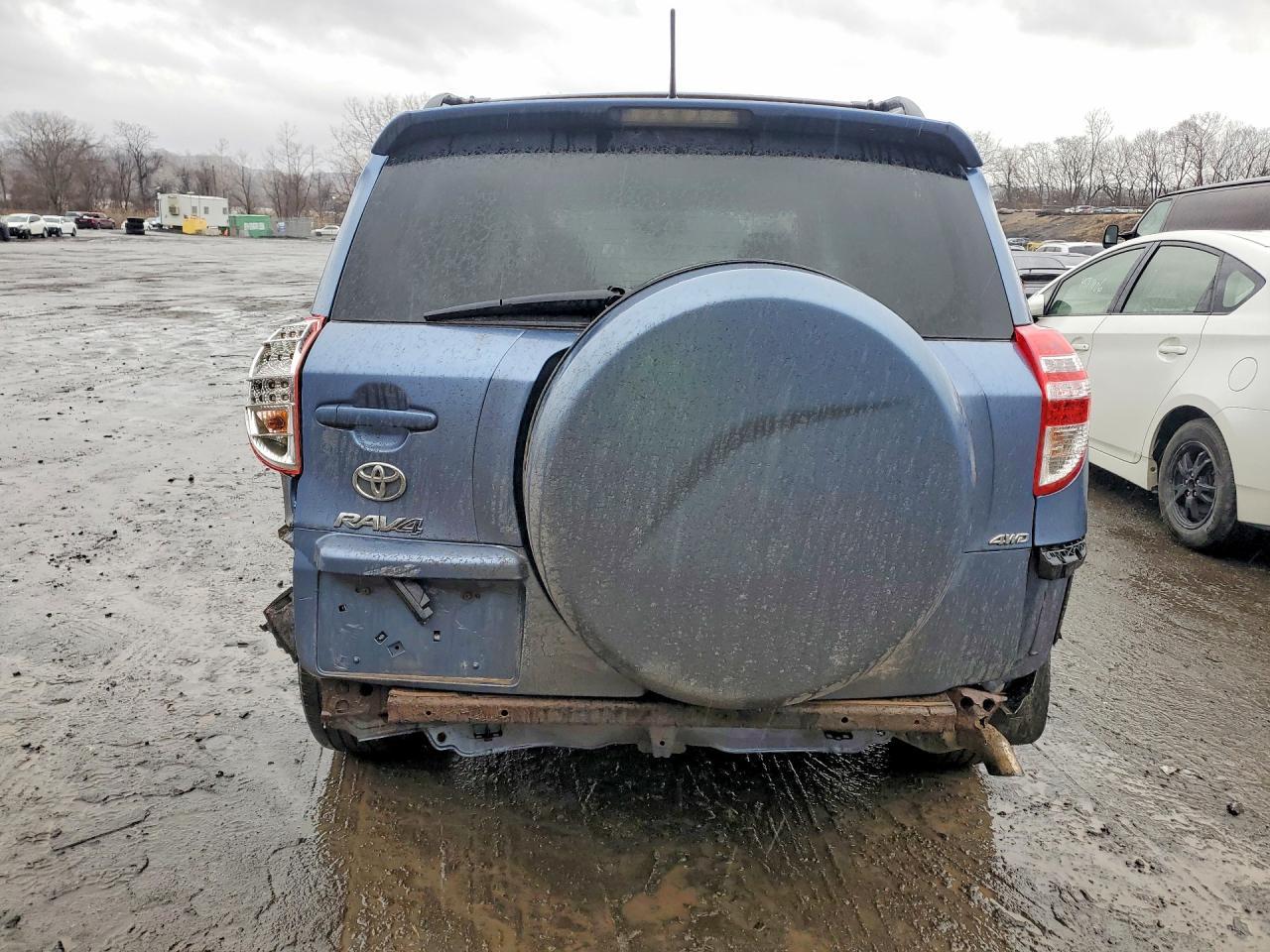 2011 TOYOTA RAV4