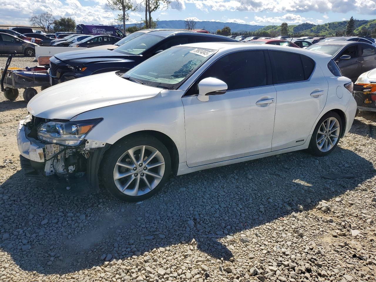 2013 LEXUS CT 200H