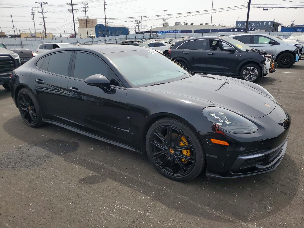 2018 PORSCHE Panamera