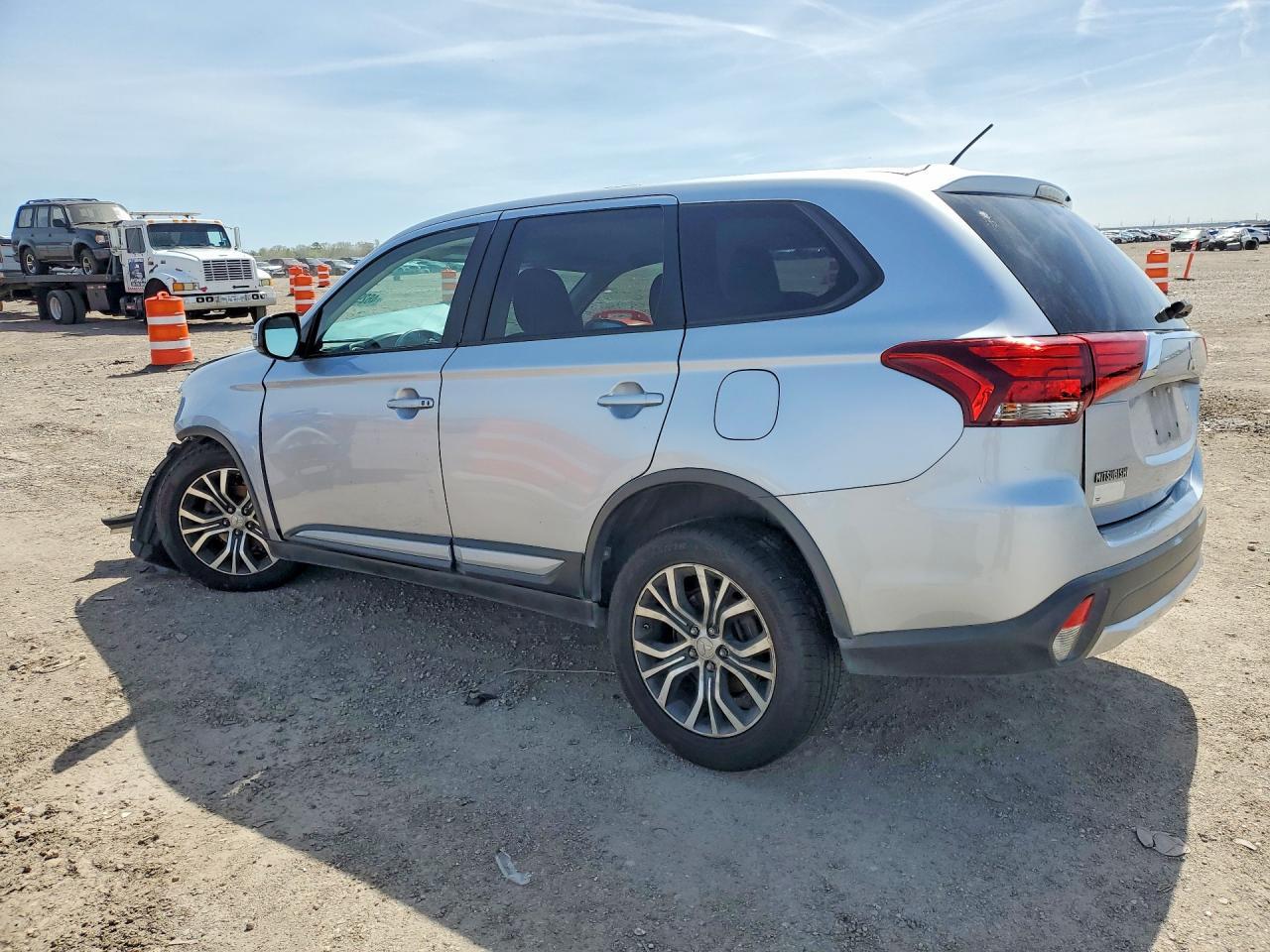 2016 MITSUBISHI outlander