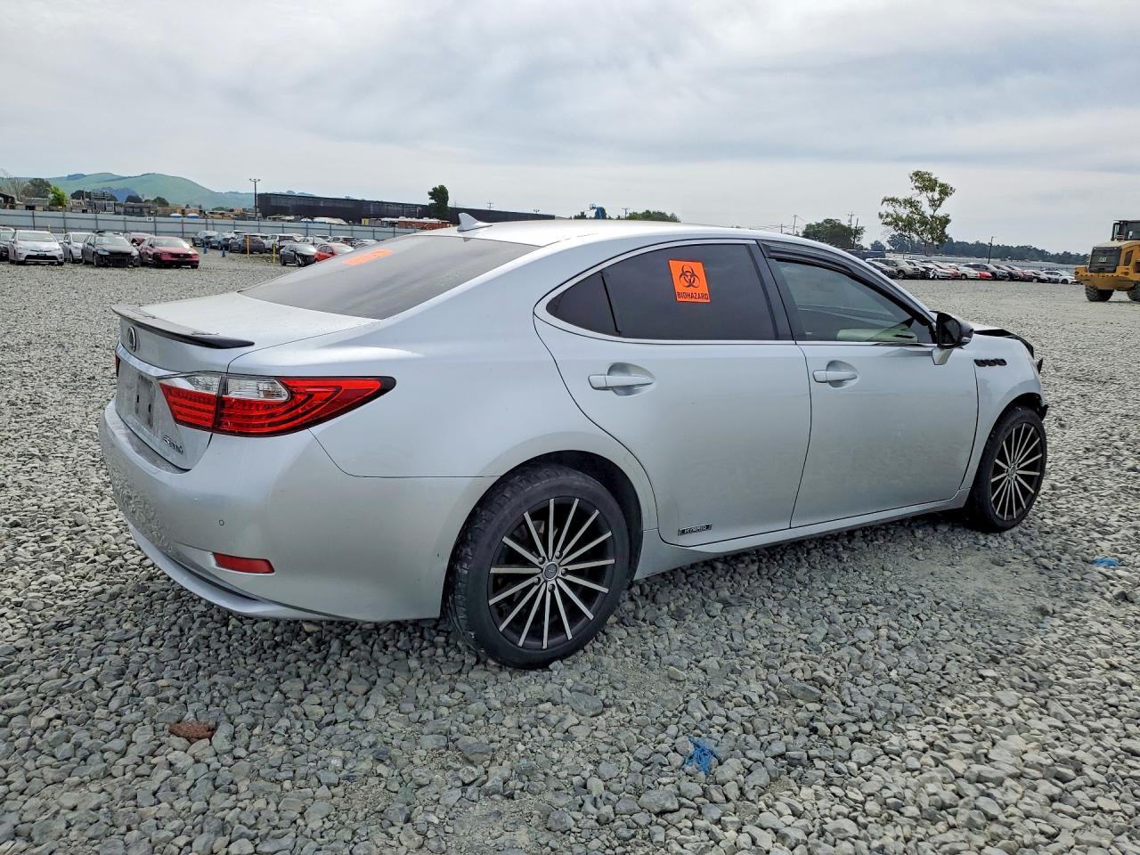 2014 LEXUS ES 300H
