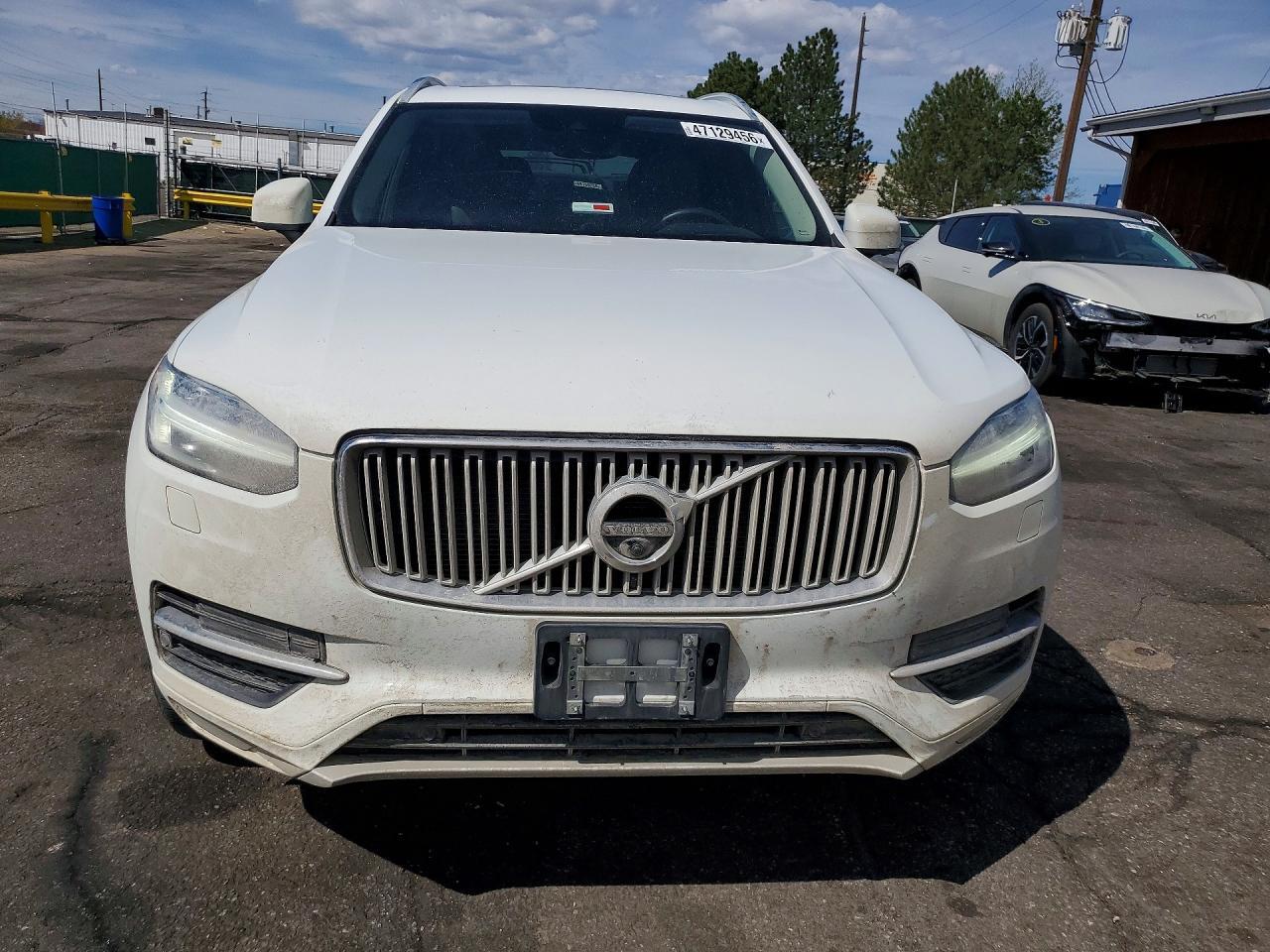 2016 VOLVO XC90