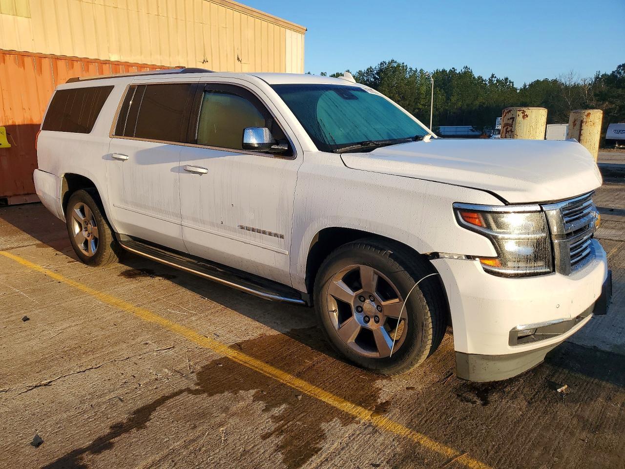 2018 CHEVROLET Suburban