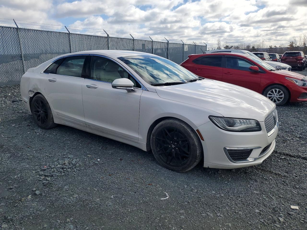 2017 LINCOLN MKZ