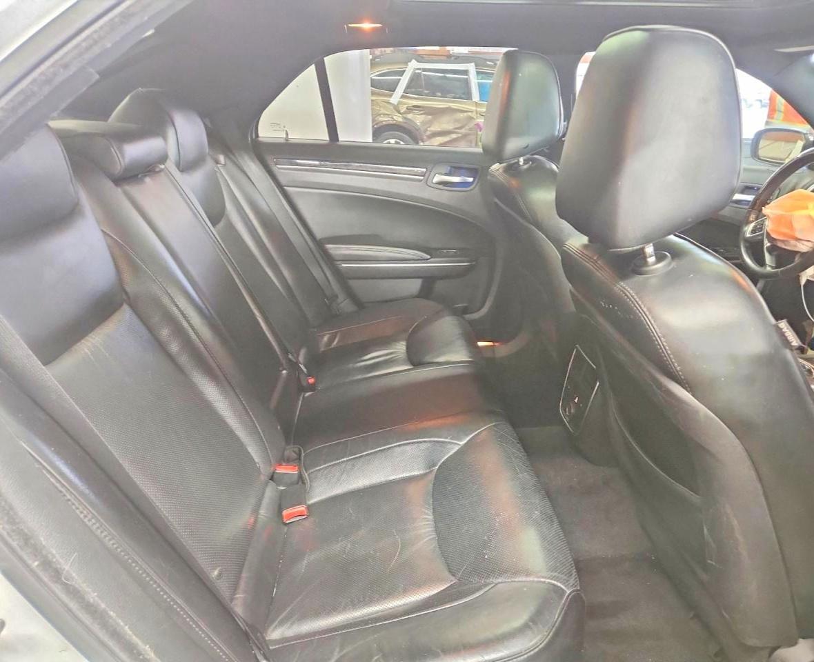 2011 CHRYSLER 300