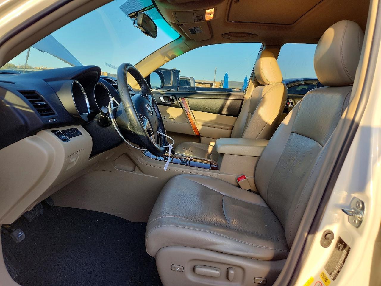 2012 TOYOTA HIGHLANDER