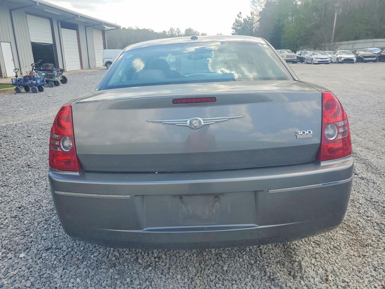 2010 CHRYSLER 300