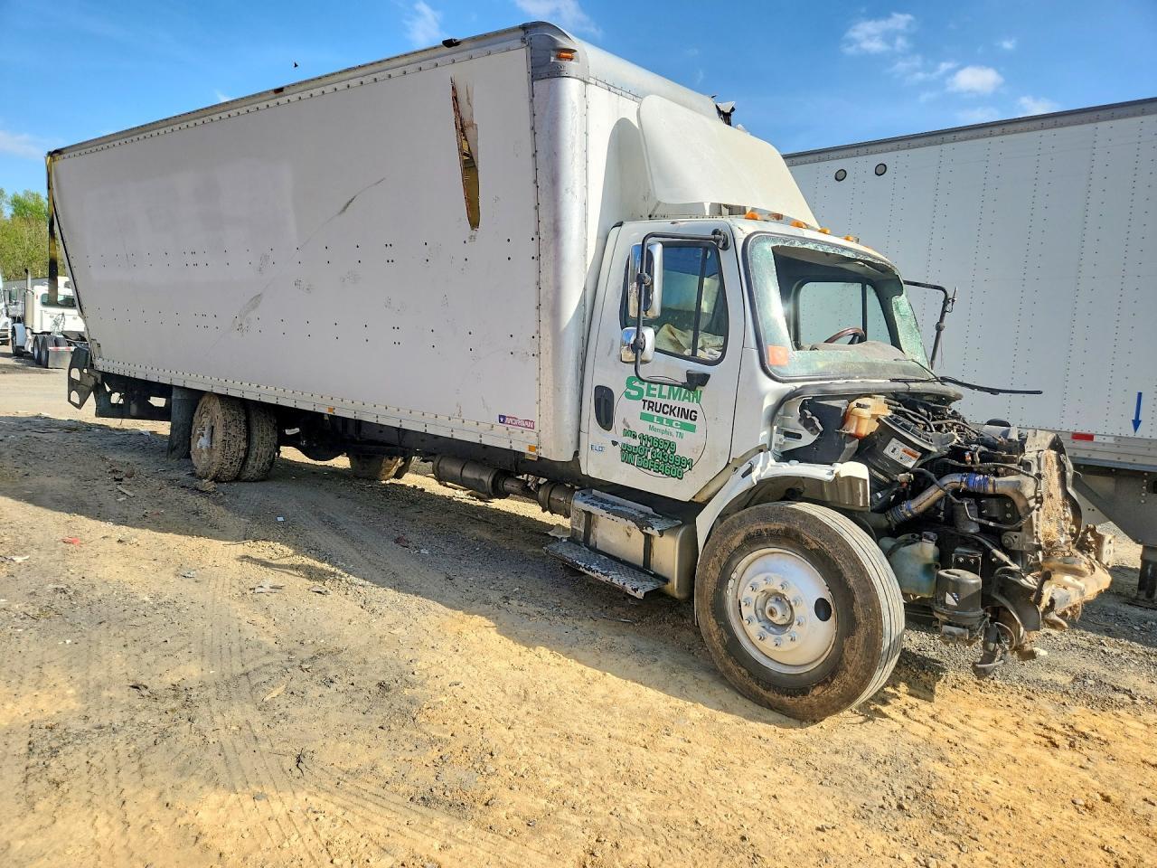 2013 FREIGHTLINER M2 106