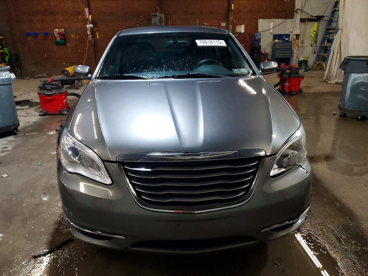 2013 CHRYSLER 200