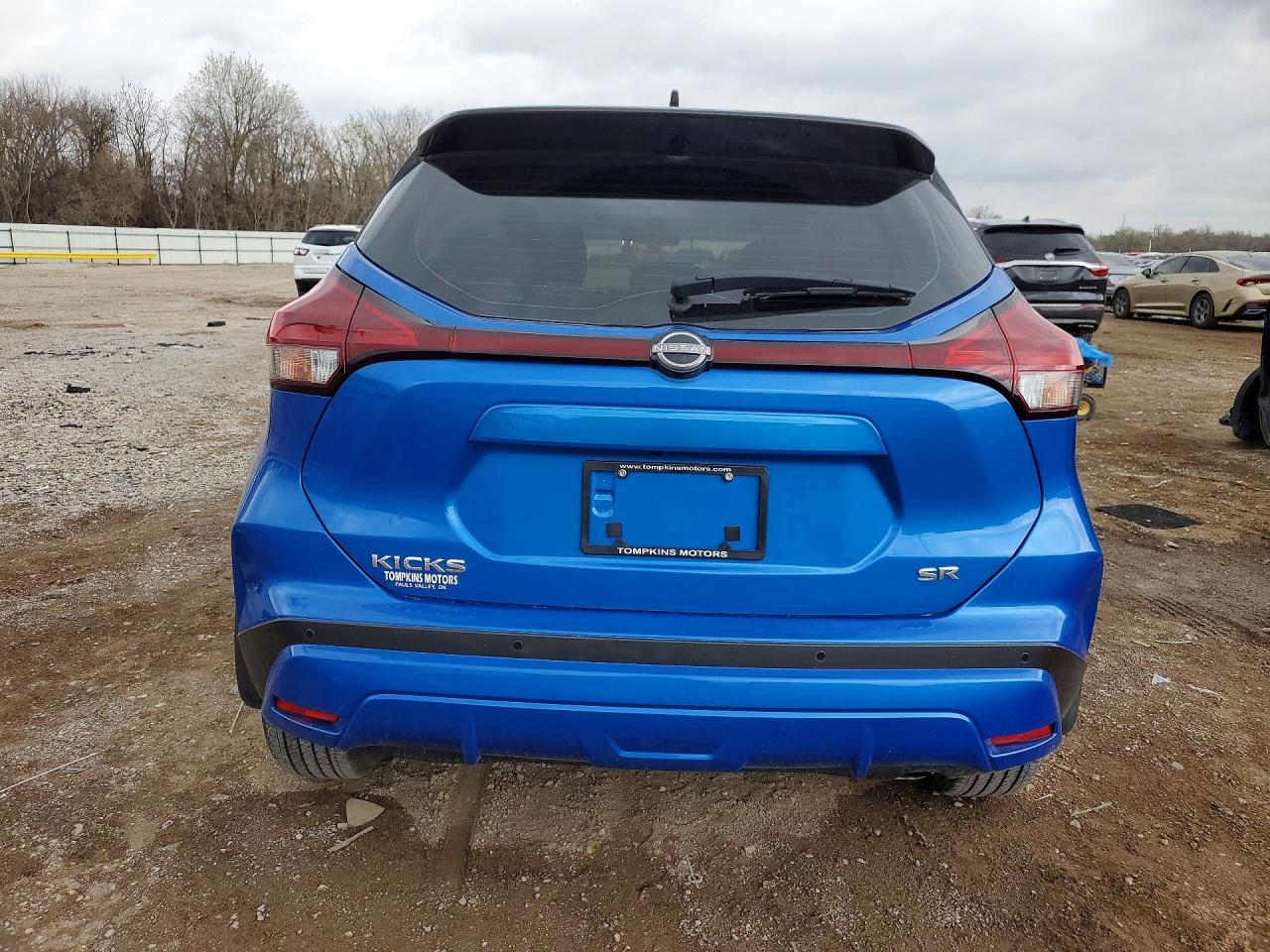 2024 NISSAN KICKS
