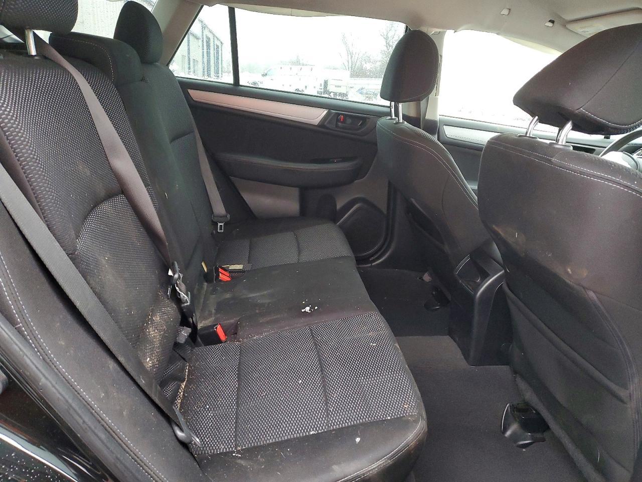 2018 SUBARU Outback