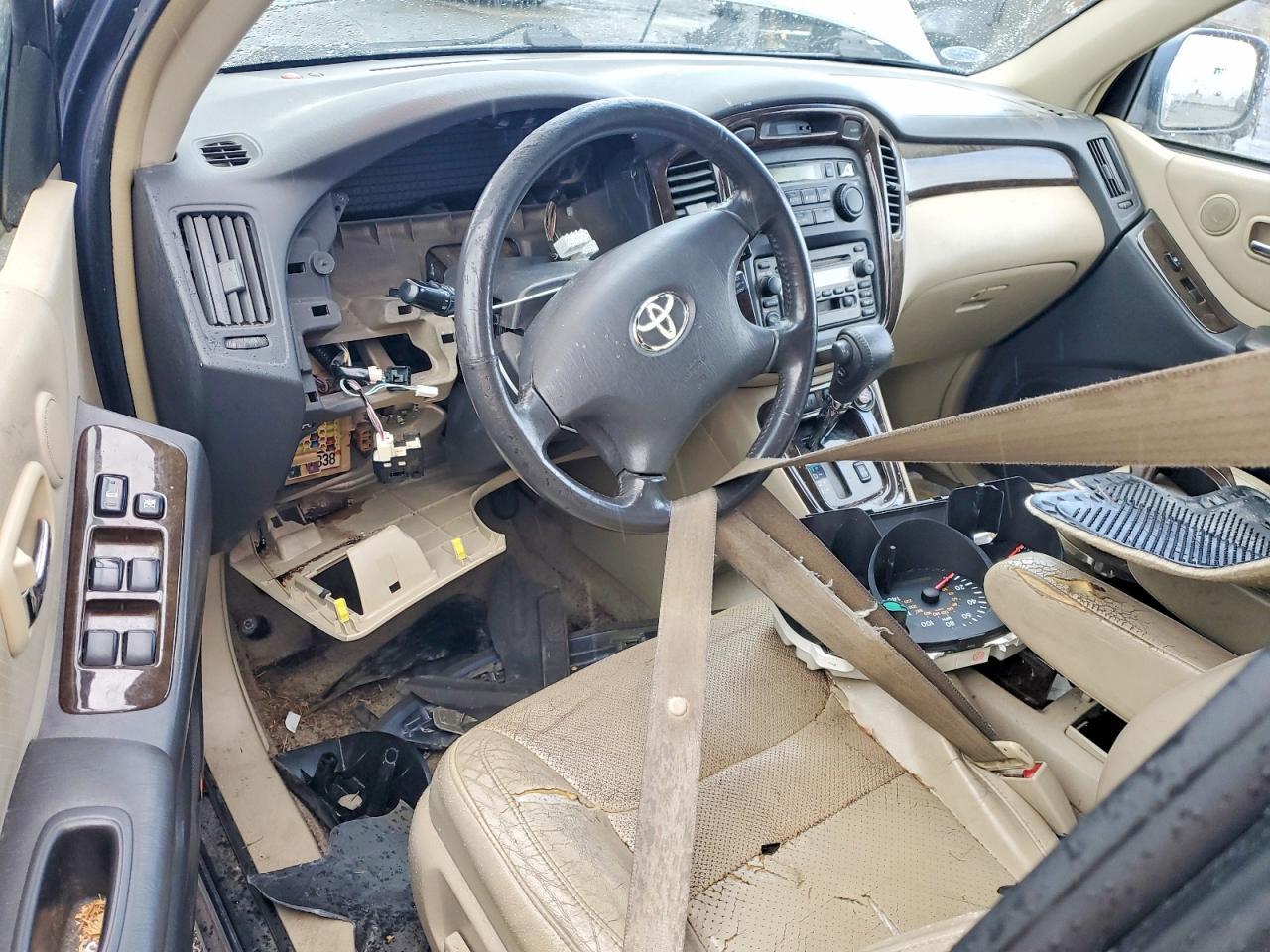 2003 TOYOTA HIGHLANDER
