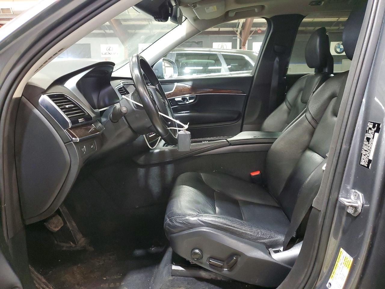 2016 VOLVO XC90