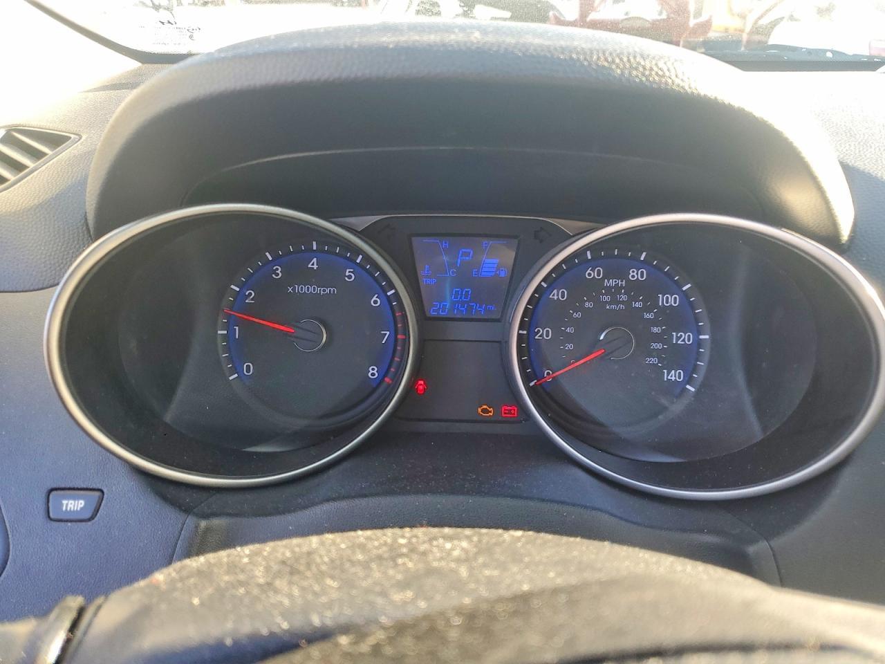 2011 HYUNDAI TUCSON