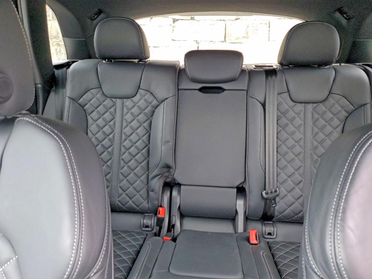 2025 AUDI SQ5