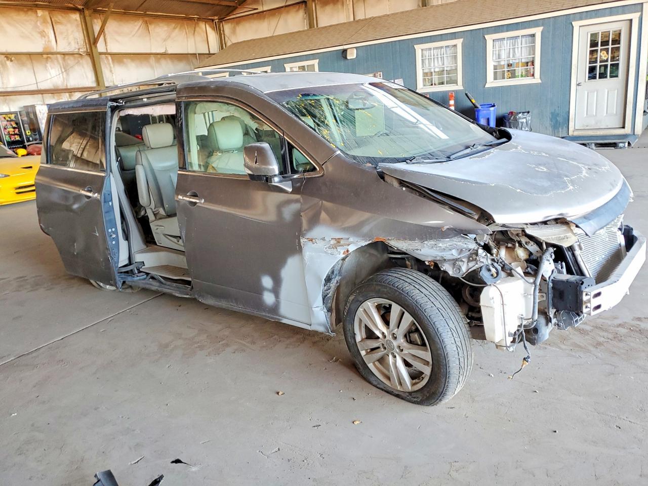 2012 NISSAN Quest