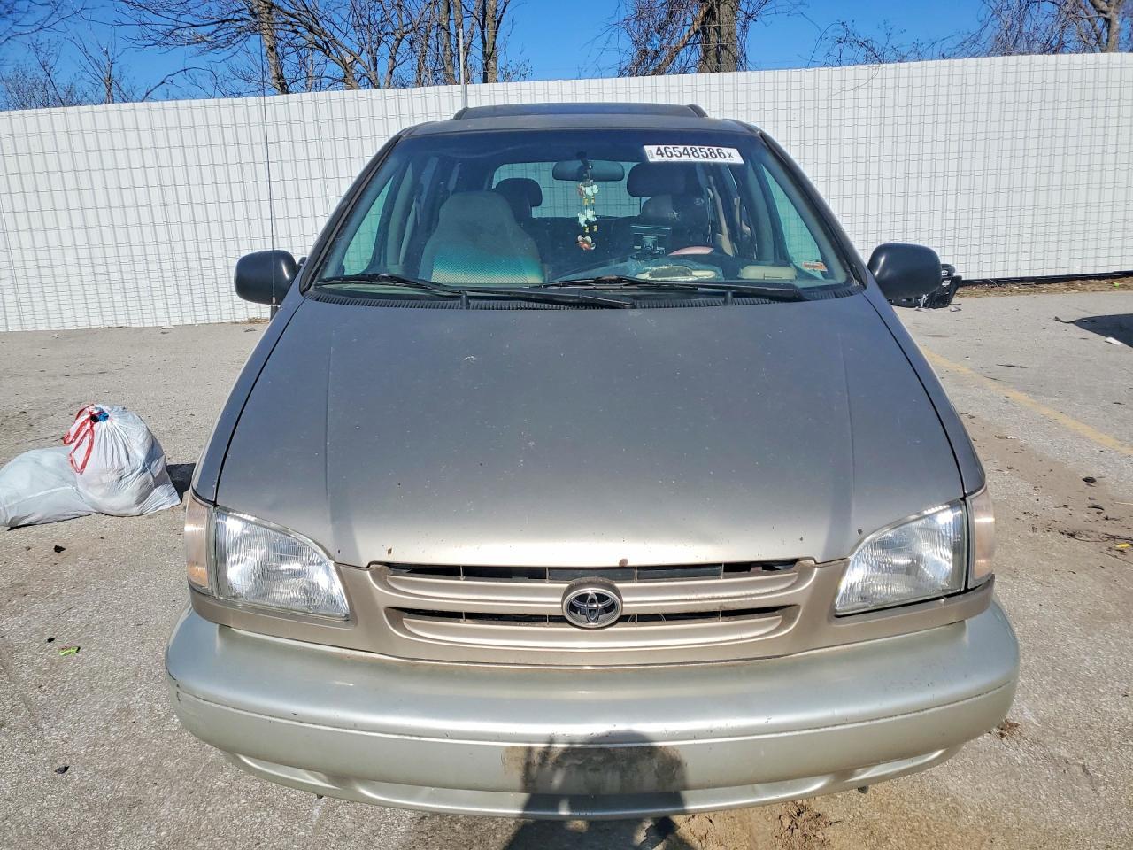 2000 TOYOTA SIENNA