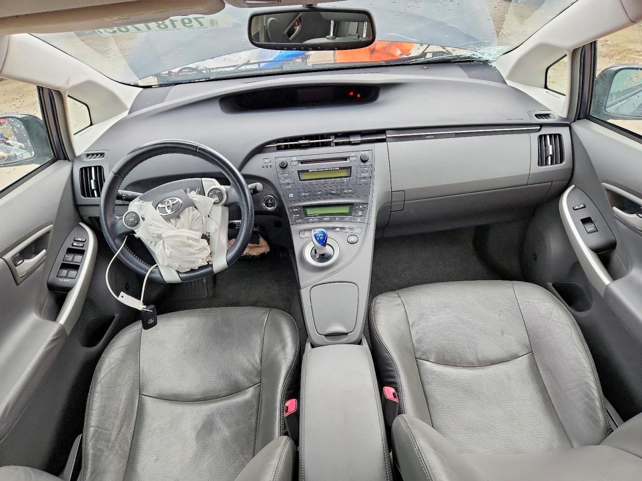 2011 TOYOTA PRIUS