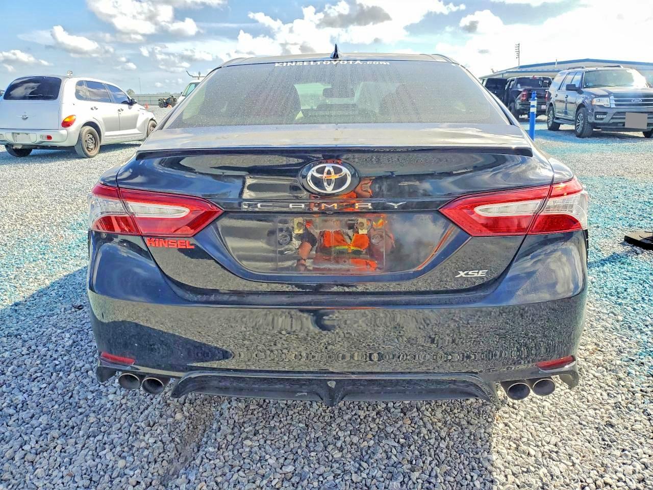 2019 TOYOTA CAMRY