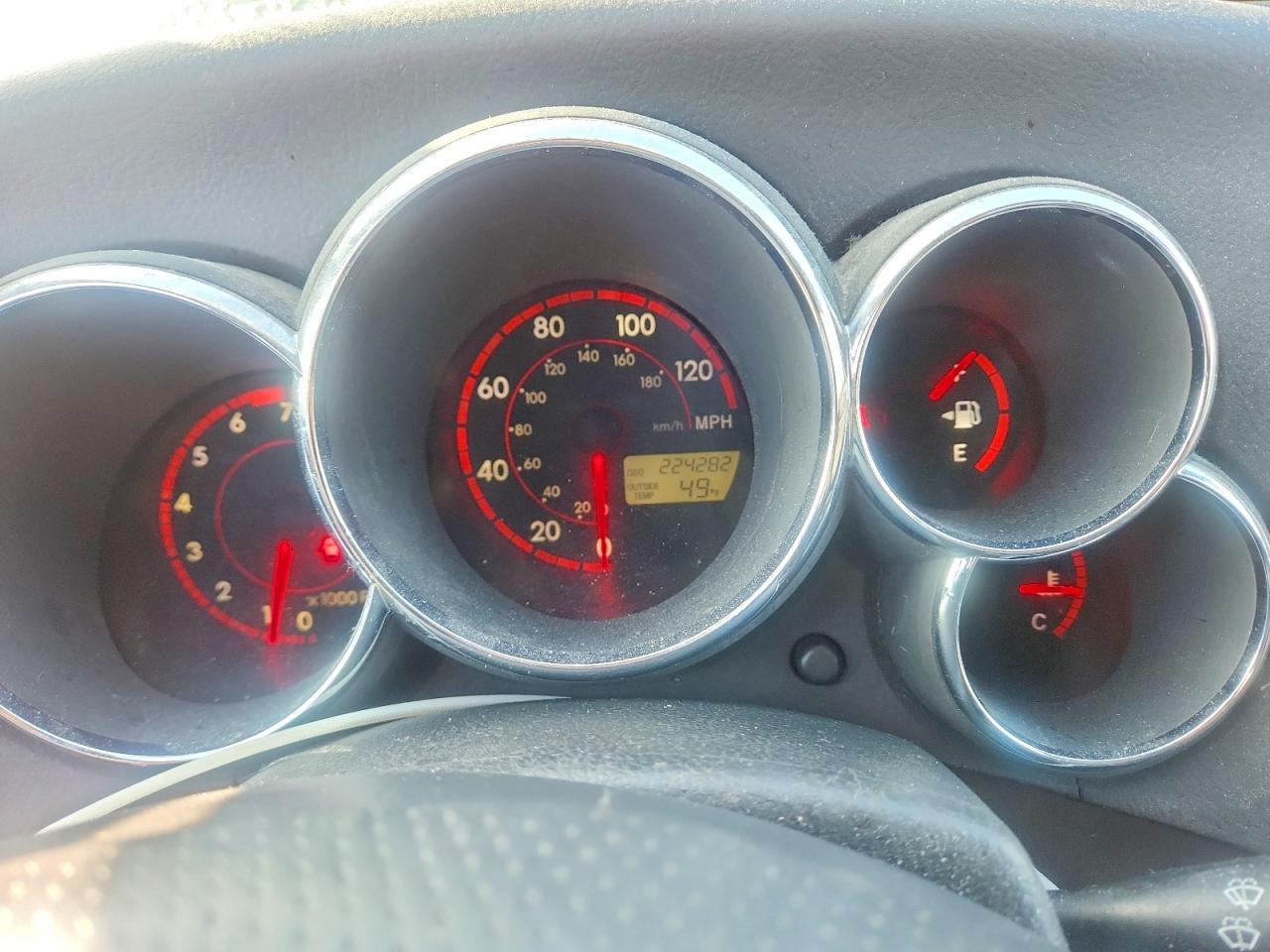 2004 PONTIAC VIBE