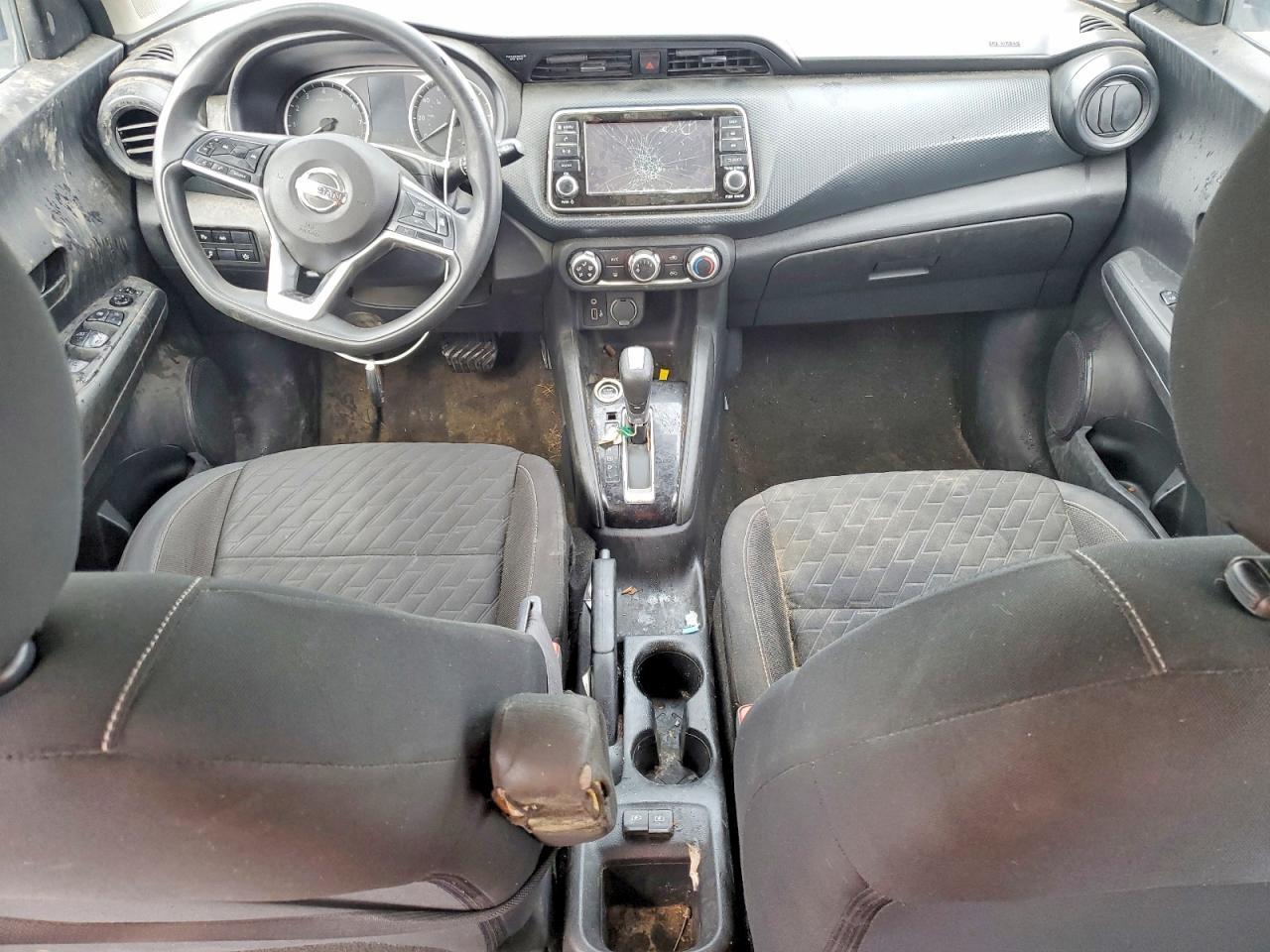 2021 NISSAN KICKS