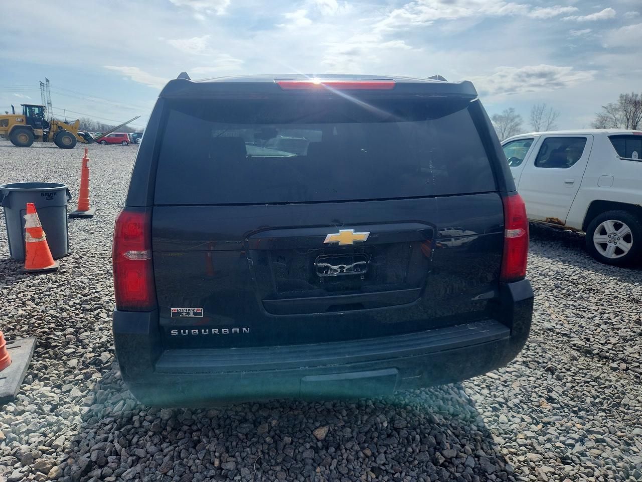 2016 CHEVROLET Suburban