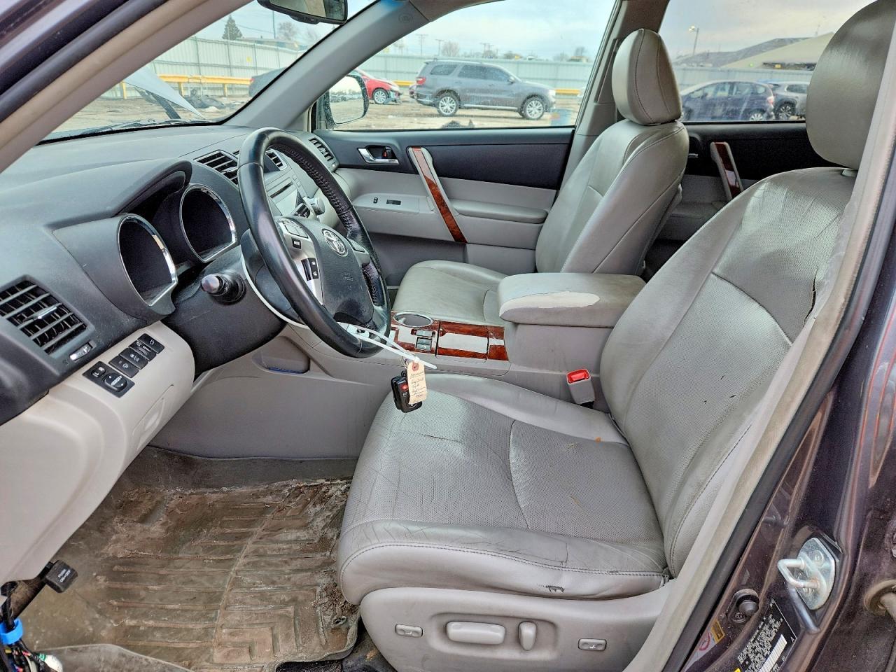 2012 TOYOTA HIGHLANDER