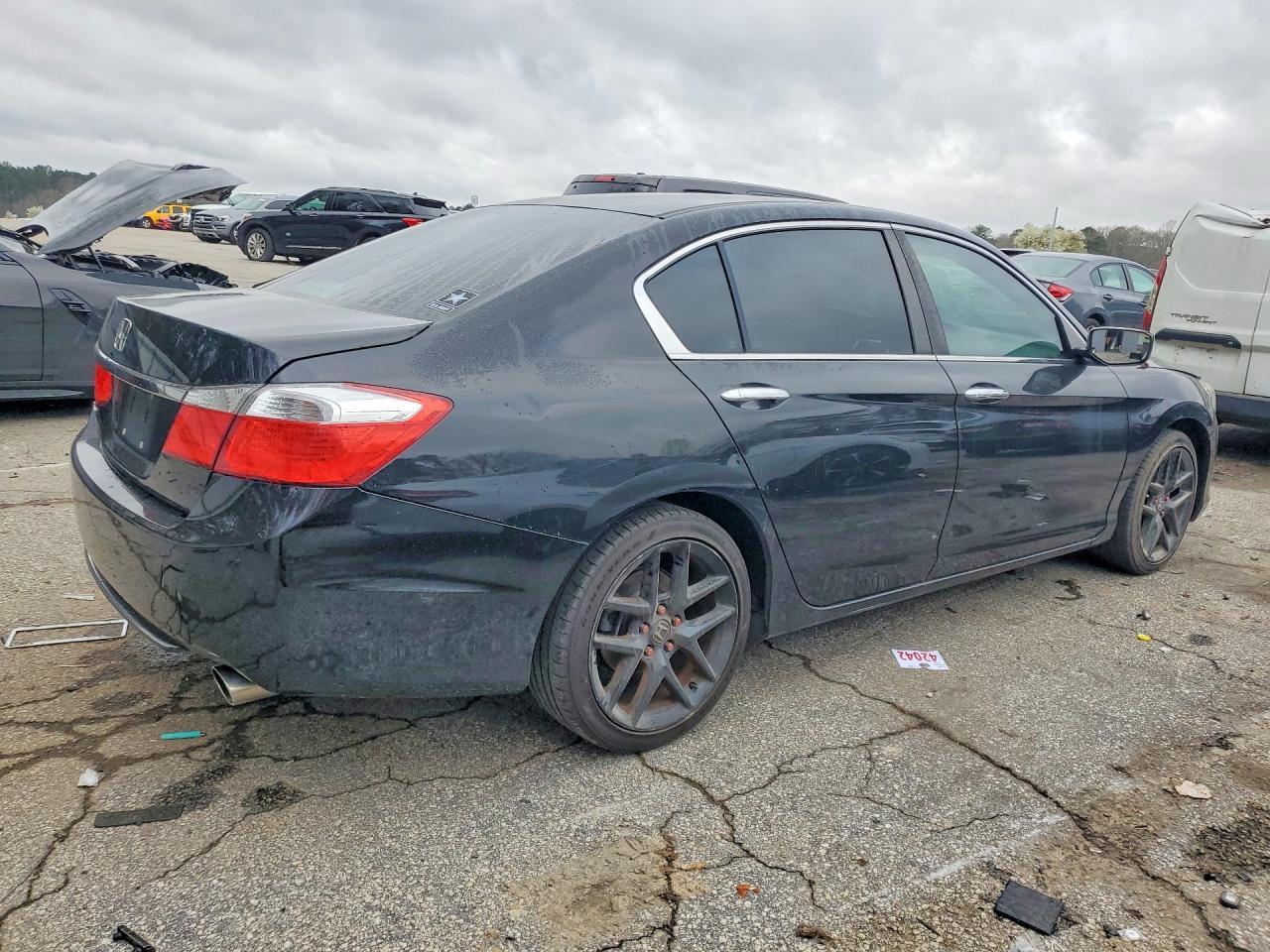 2015 HONDA ACCORD