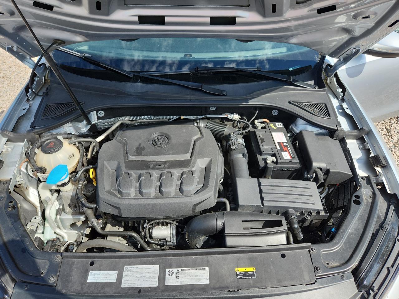 2018 VOLKSWAGEN Passat