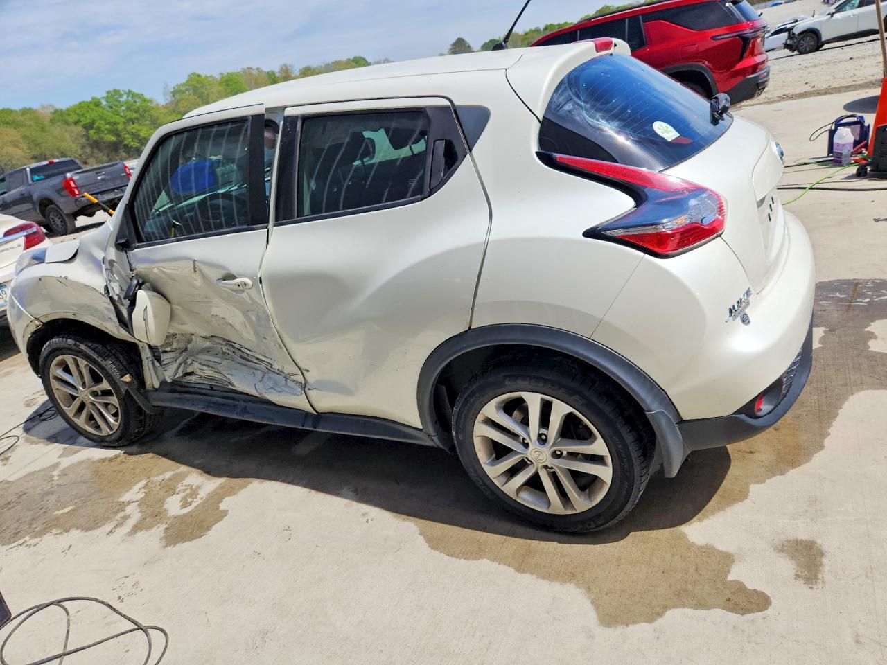 2015 NISSAN Juke