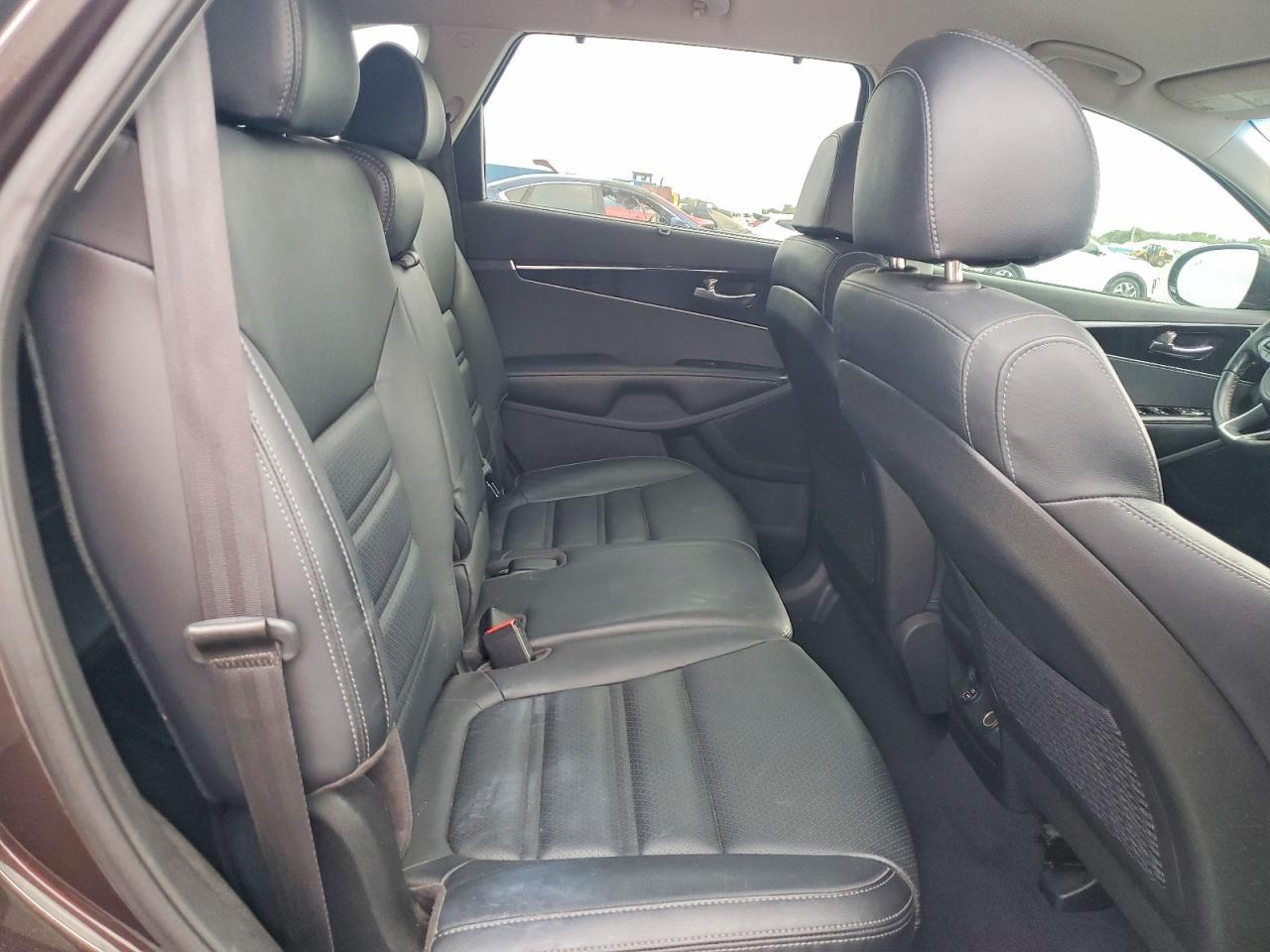 2018 KIA SORENTO